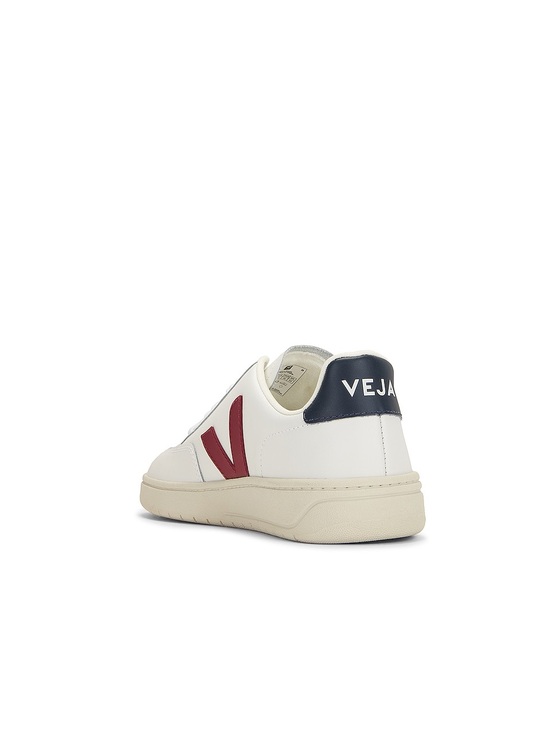 Veja Other - Veja V-12 Sneaker in Extra White & Marsala Nautico
